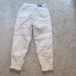 H&M Loose mom jeans - NWT